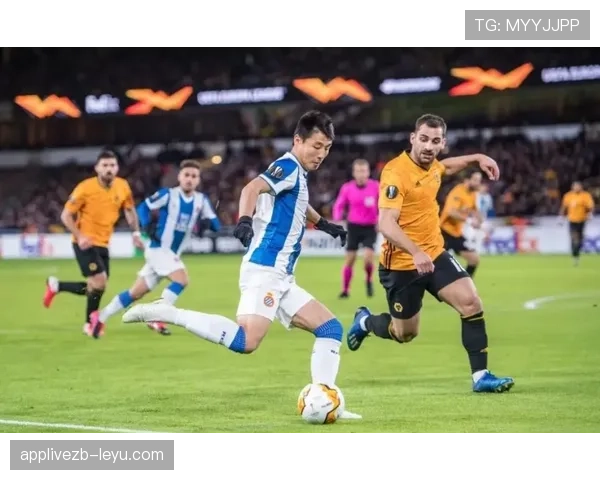 西甲赛场掀起战术革命：创新策略助球队表现亮眼