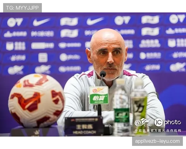 中超战术新篇:教练团队深度解析球队布局与未来发展方向 中超战术新篇:教练团队深度解析球队布局与未来发展方向