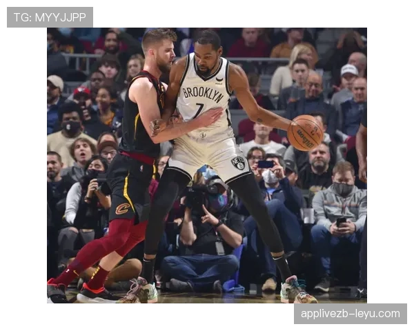 Lautaro灵活跑位激活进攻体系，战术价值获高度关注