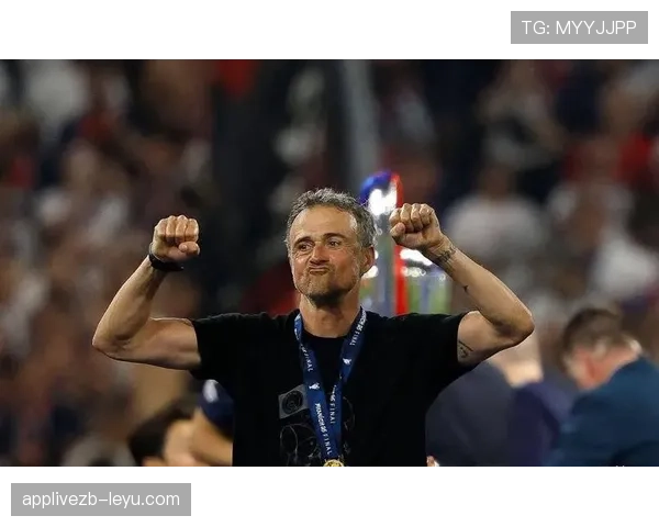 恩里克战术革新显成效，旗下球队欧冠稳健前行