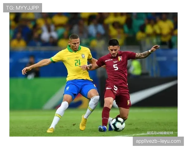 乌拉圭队边路速度表现出色，助力球队攻防转换及全新战术风貌展现