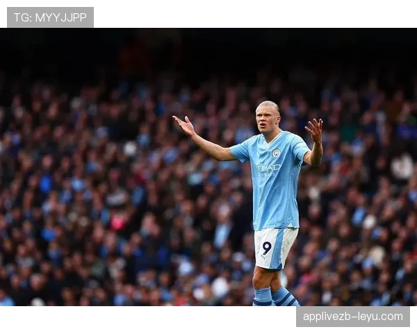 伊萨克与哈兰德:技术型中锋与效率型射手对比分析 伊萨克与哈兰德:技术型中锋与效率型射手对比分析