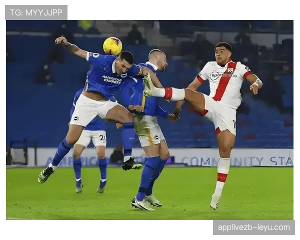 切尔西关键战持续崩盘,防守漏洞与战术问题已明显制约赛季走势 切尔西关键战持续崩盘,防守漏洞与战术问题已明显制约赛季走势