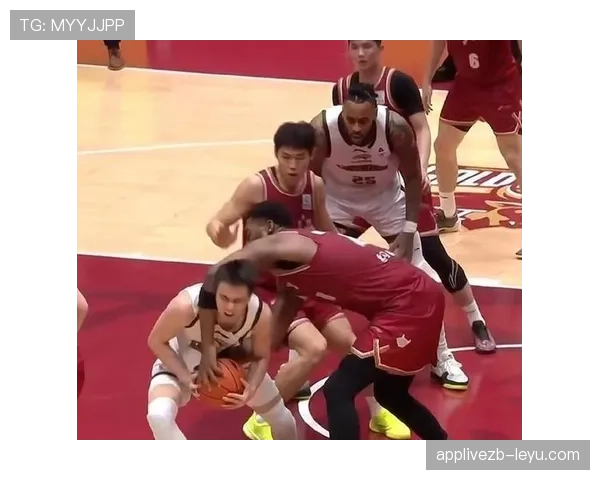 争球中哪些犯规规则会直接限制对方争球能力？